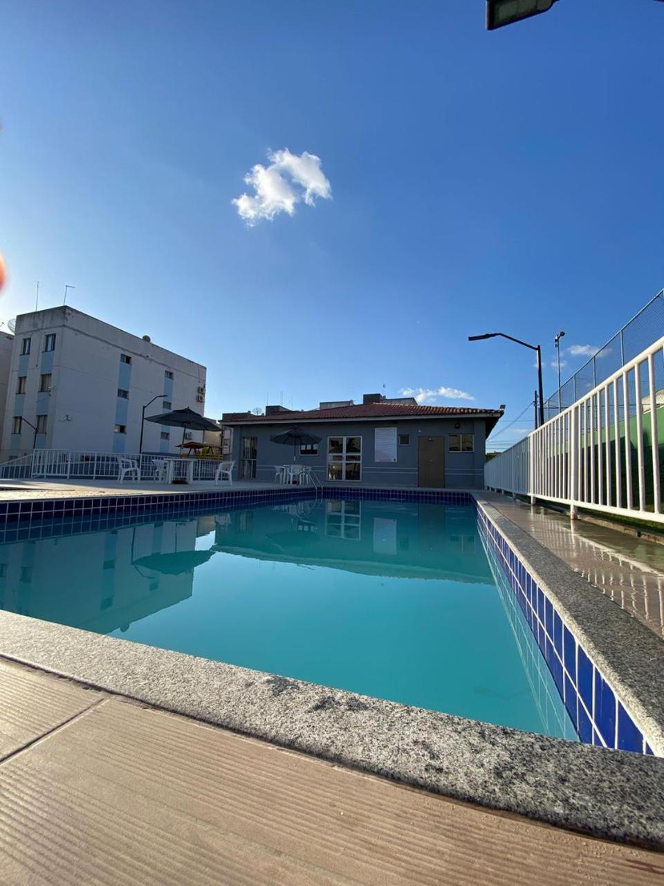 Ap Aconchegante Com Piscina E Estacionamento Proximo Ao Centro Lejlighed Feira de Santana Eksteriør billede
